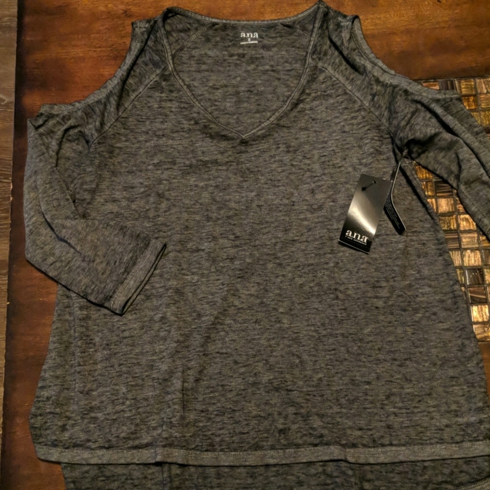 a.n.a cold shoulder top